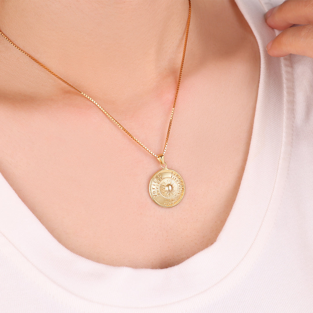 Collier pendentif soleil