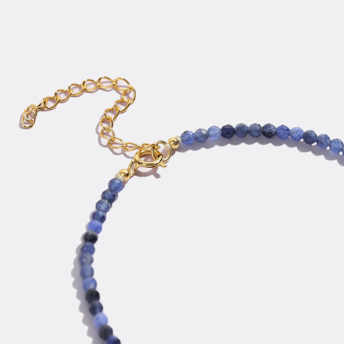 Petit bracelet empilable en perles de lapis-lazuli