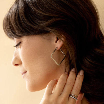 Boucles d'oreilles géométriques Girl Boss