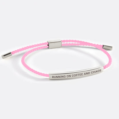 Bracelet d'inspiration « Courir sur le café et le chaos »