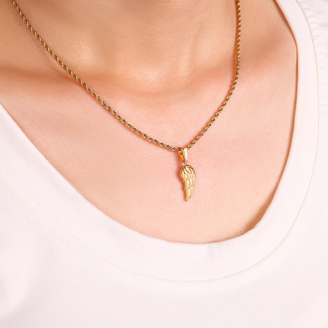 Le collier pendentif aile