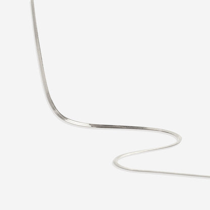 Collier délicat à chevrons