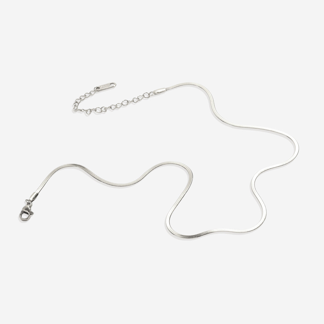 Collier délicat à chevrons