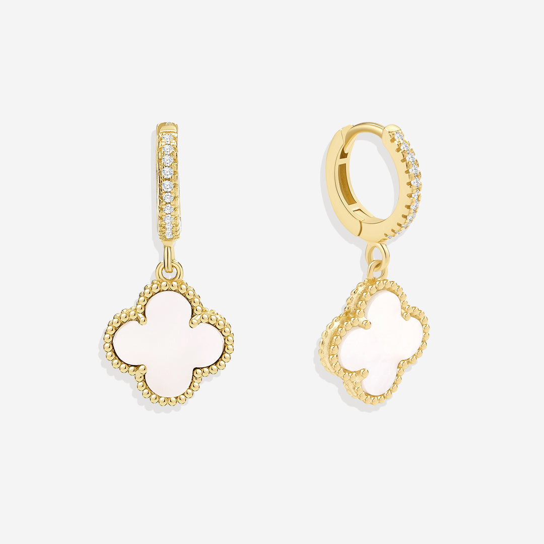 Boucles d'oreilles pendantes en forme de trèfle pavé