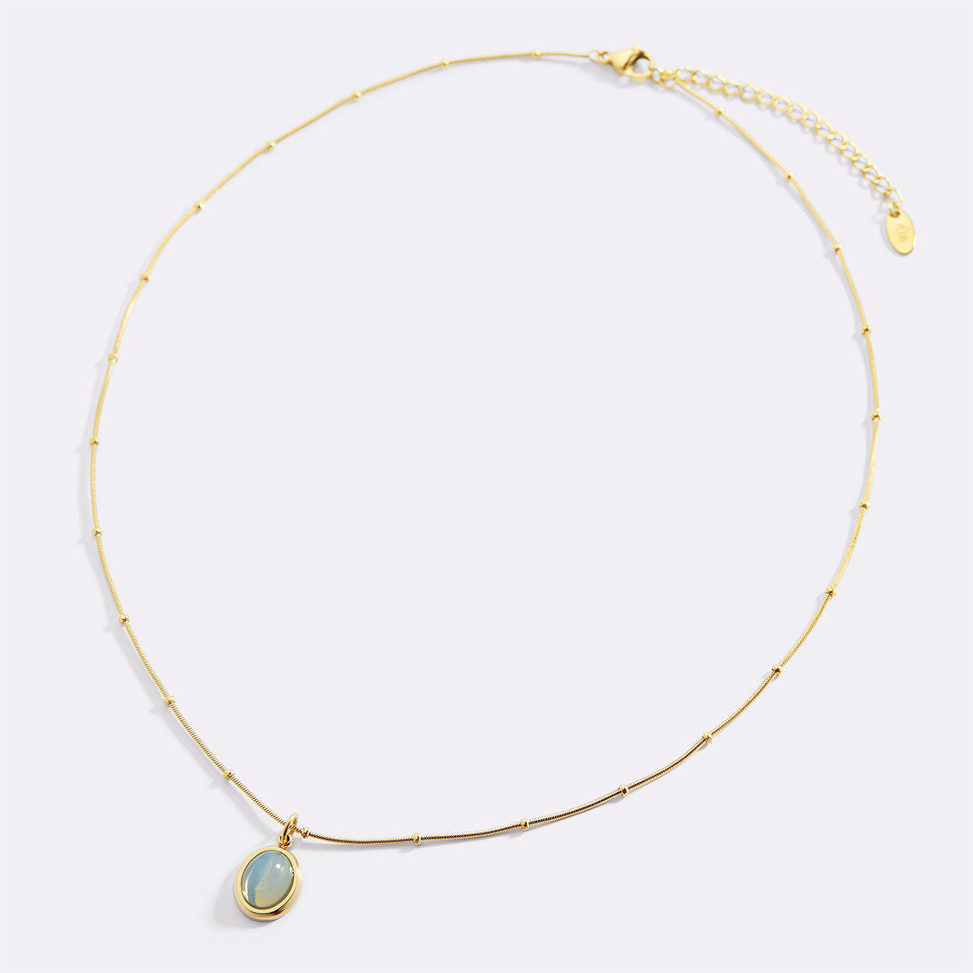 Collier de pierres précieuses aigue-marine