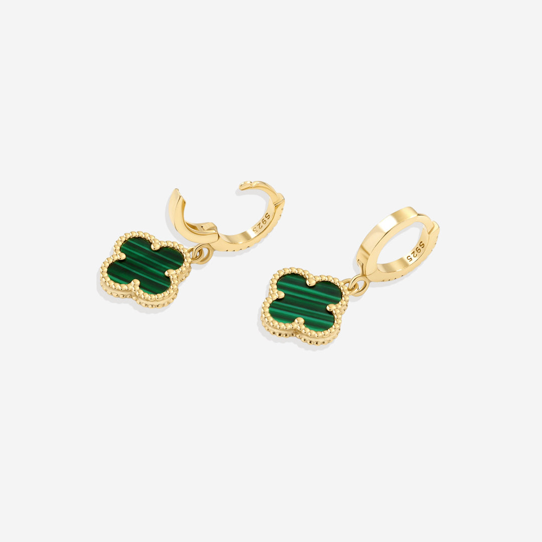 Boucles d'oreilles pendantes en forme de trèfle pavé