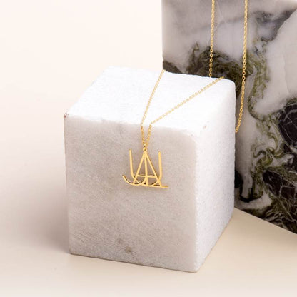 Collier minimaliste avec nom et monogramme