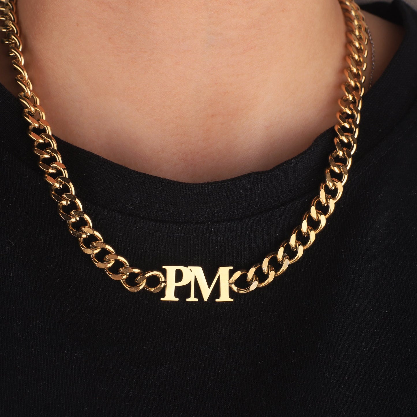 Collier ras du cou initial
