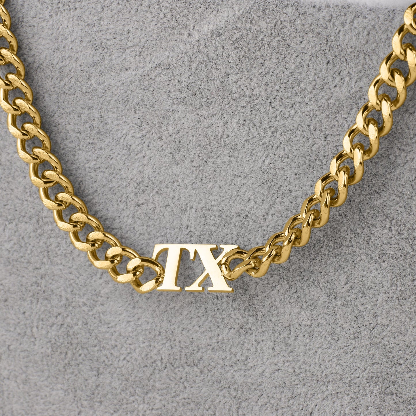 Collier ras du cou initial