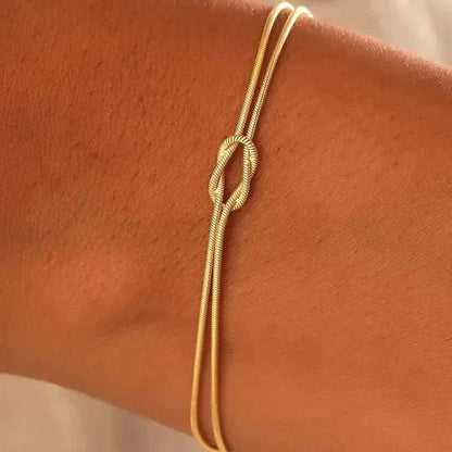 Knotenarmbänder für die Bindung zwischen Mutter und Sohn