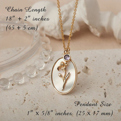 Collier avec pendentif en forme de fleur de naissance et perles