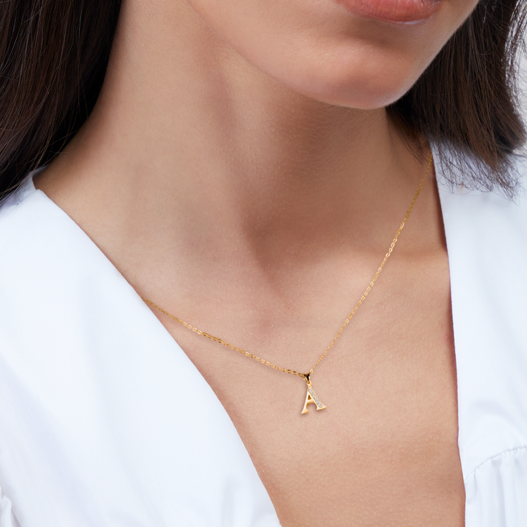 Collier satellite avec lettres en cristal