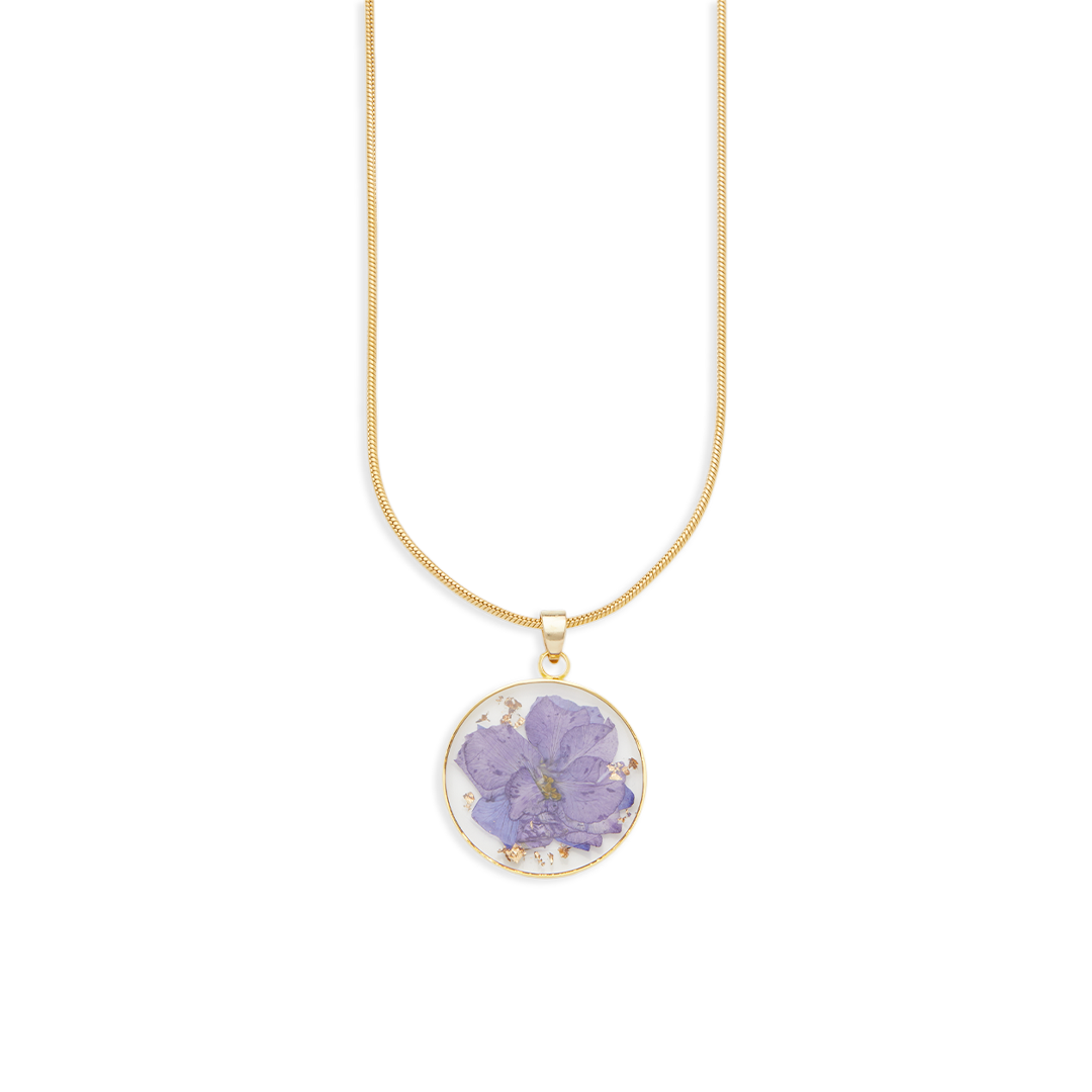 Collier de fleurs de naissance pressées