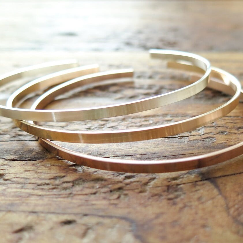 Bracelet manchette fin personnalisé